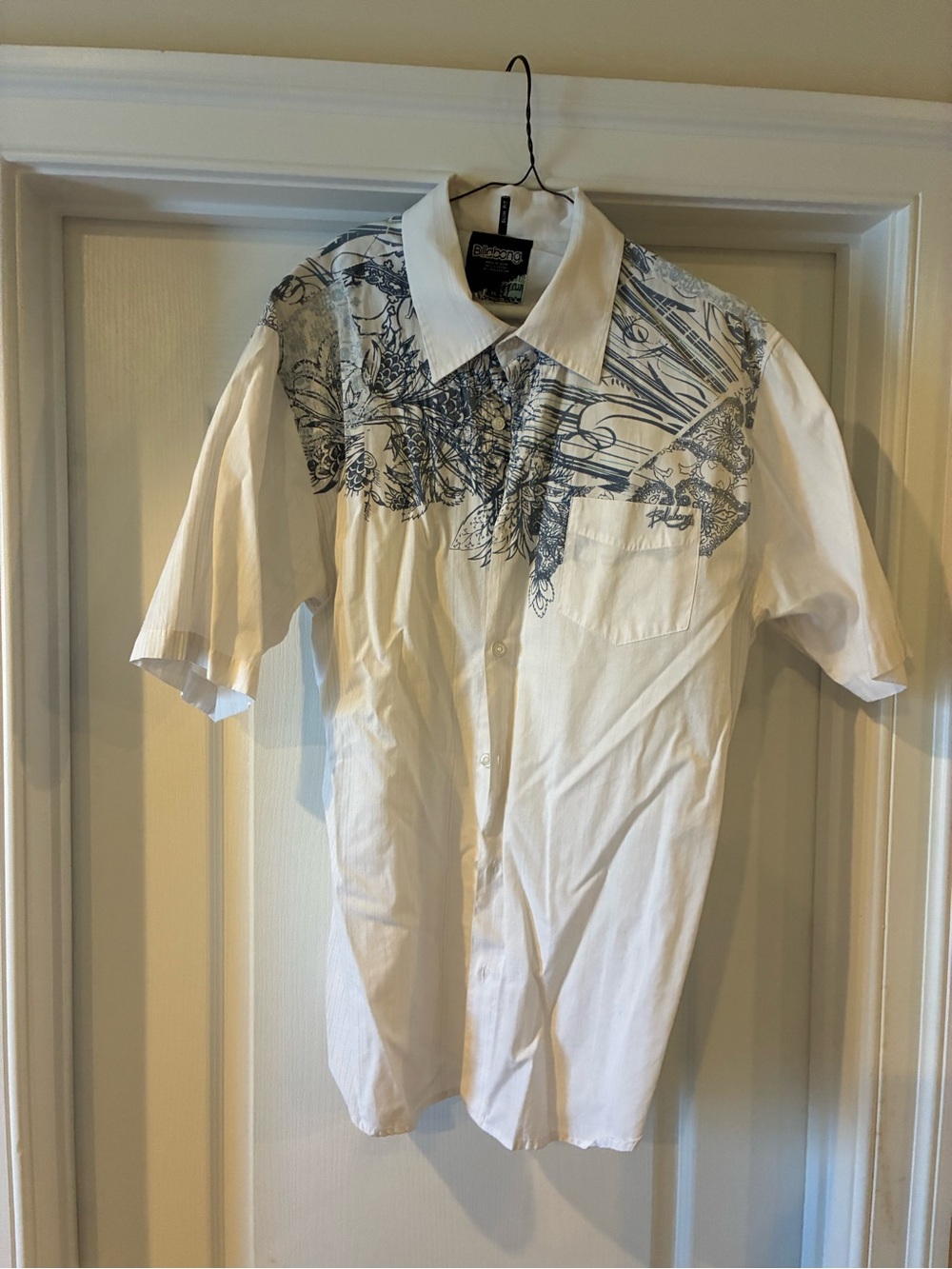 Billabong Men’s White Short-Sleeve Button-Down Shirt with Blue Graphic Yoke